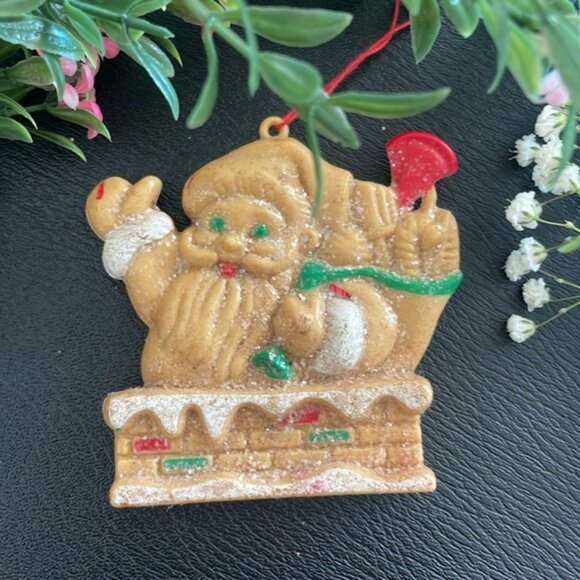 Vintage Santa Claus Holiday Ornament - Poly Resin - Picture 3 of 5